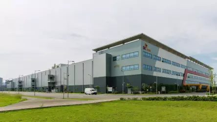 Samsung и SK Hynix, ведущие производители DRAM и флеш-памяти, возможно, утратили право на покупку американского оборудования для своих заводов в Китае.