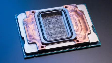 Microsoft внедряет лазерную гравировку охлаждающих каналов, разработанных ИИ, прямо на чипы дата-центров для снижения их тепловыделения.