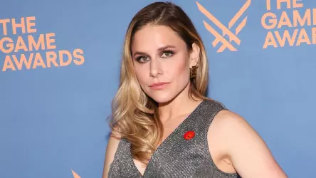 Новая актриса озвучки Лары Крофт уже работала над Cyberpunk 2077, Lies of P, Dragon Age, Assassin's Creed и многими другими проектами