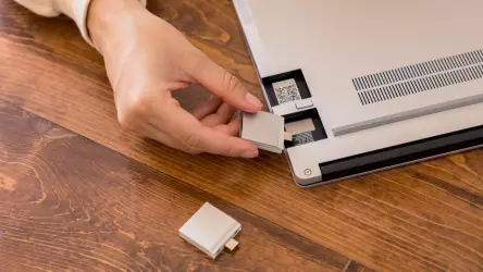 DockFrame: универсальный USB-C хаб для модульных наборов Framework с функцией горячей замены