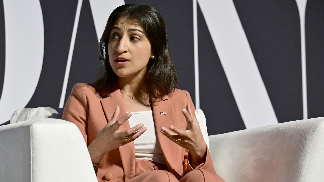 Массовые увольнения и рост цен на Game Pass: бывший глава FTC обвинил Microsoft в ущербе для геймеров и разработчиков после покупки Activision-Blizzard