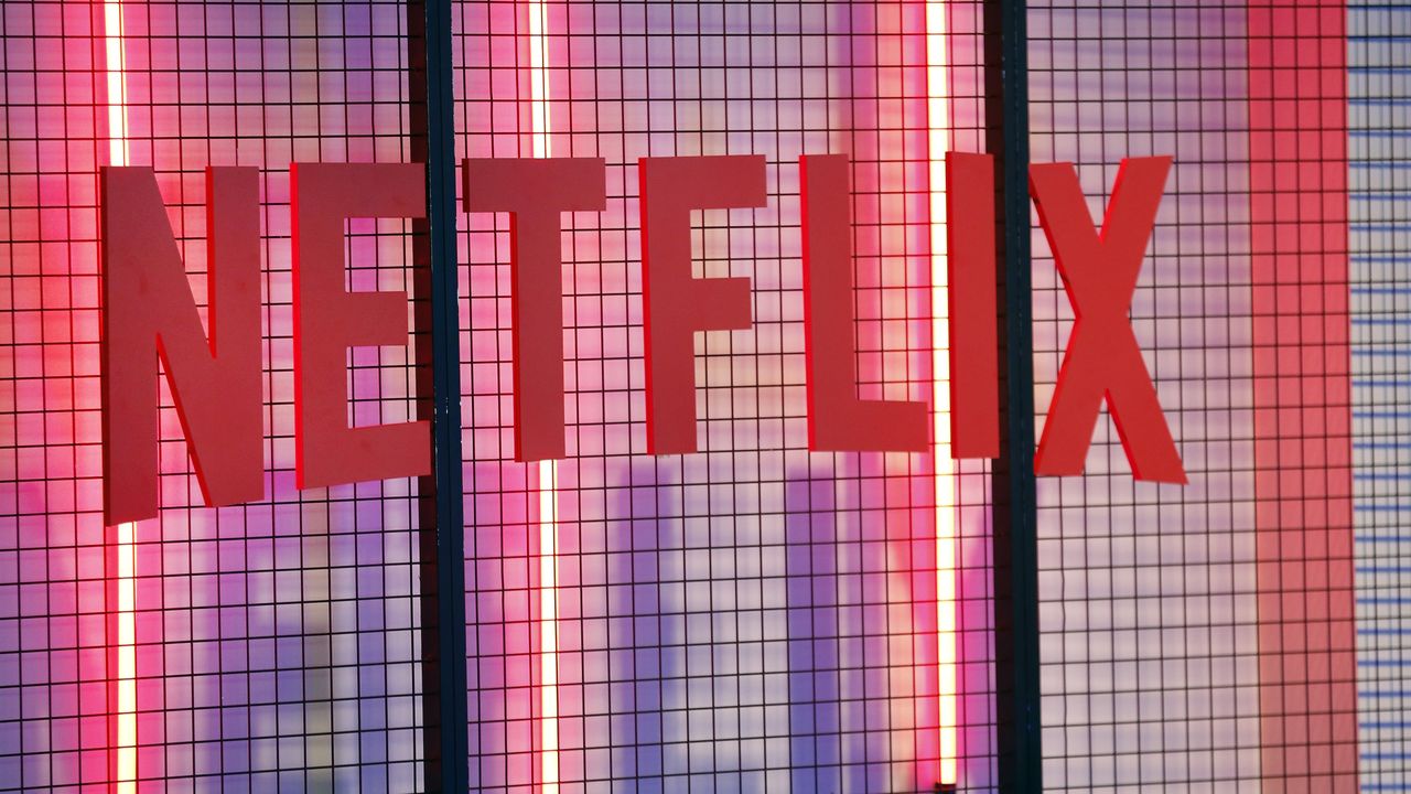 На фоне массовых сокращений в индустрии видеоигр Netflix предлагает до $840,000 в год за позицию Директора по генеративному ИИ в играх
