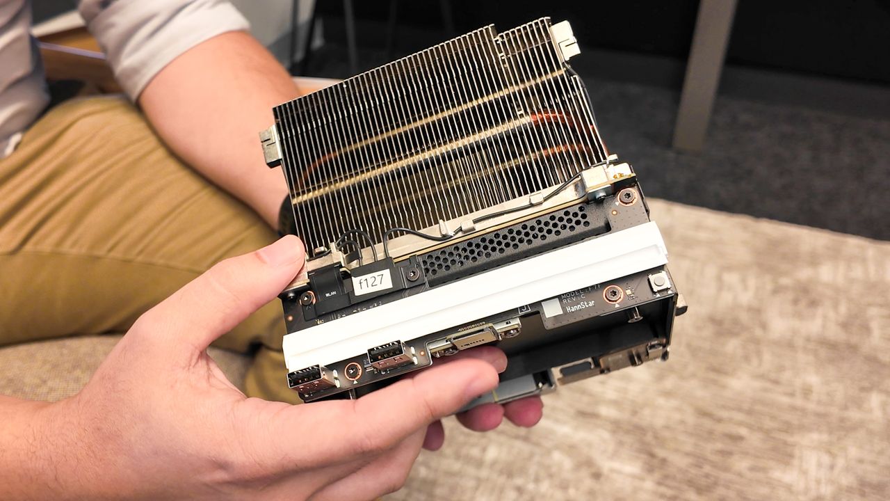 Valve советует использовать microSD для обмена игровой библиотекой между Steam Deck, Steam Frame и Steam Machine: 